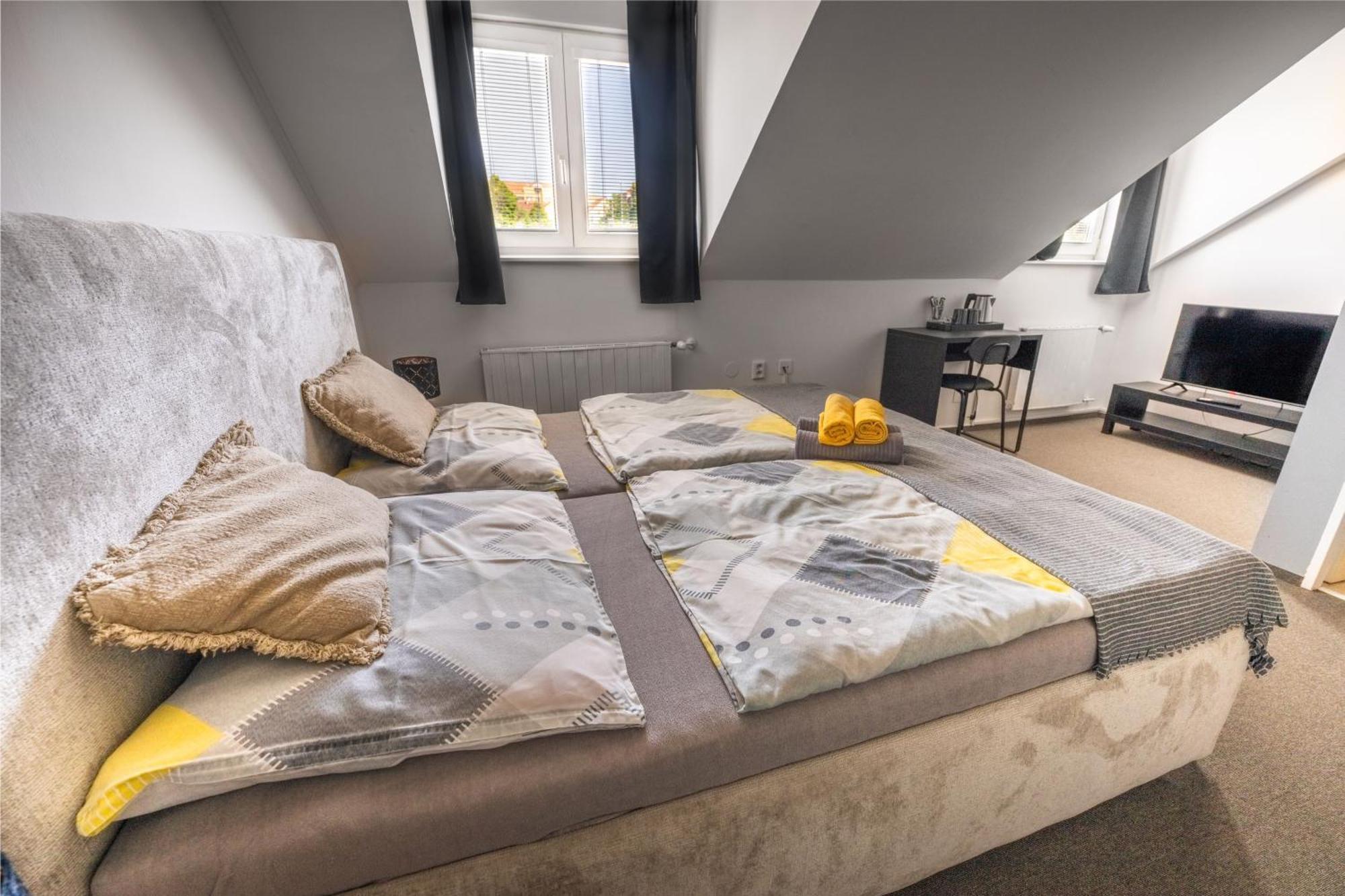 Hotel & Spa Centrum Palmira Uhersky Brod Exterior photo