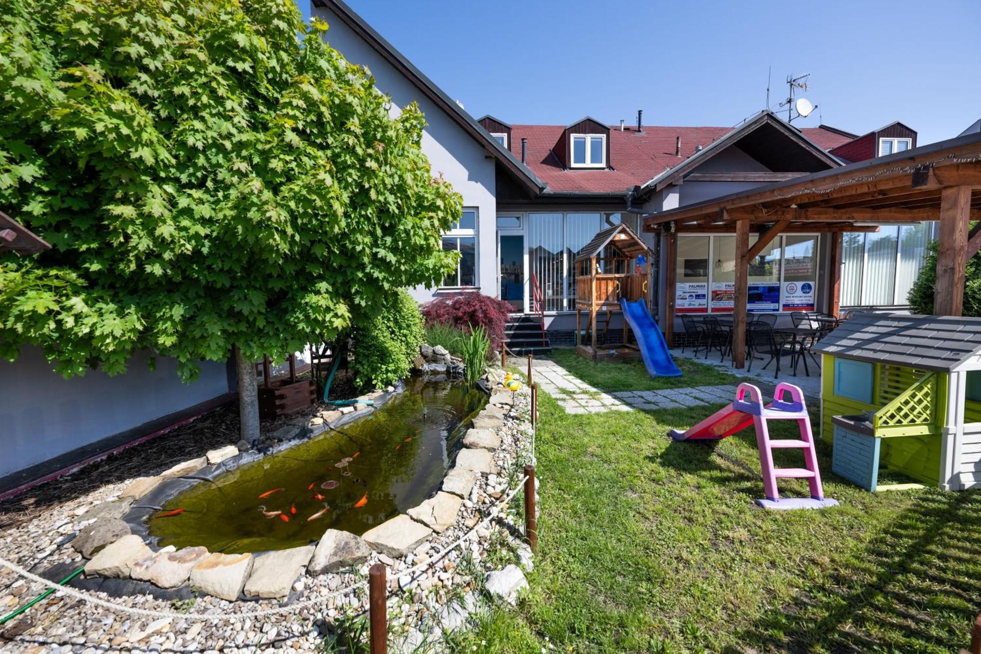 Hotel & Spa Centrum Palmira Uhersky Brod Exterior photo