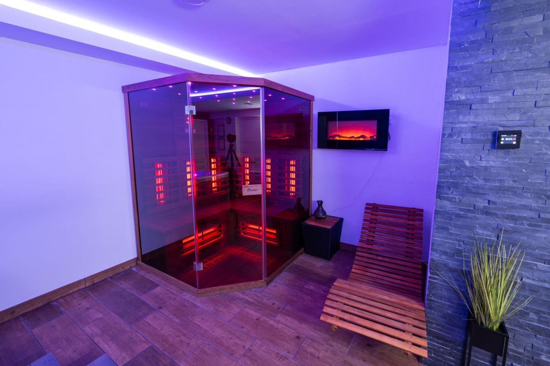 Hotel & Spa Centrum Palmira Uhersky Brod Exterior photo